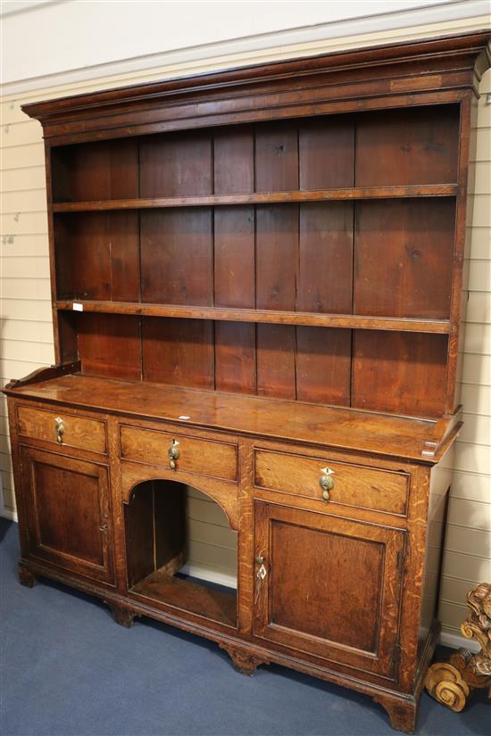 An early 19th century Pembrokeshire dog kennel dresser, 170cm wide